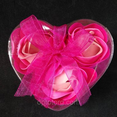 Сувенірний подарунковий мило з пелюсток троянд 3 штуки 7,5*7*4 см F-6872 розовый фото