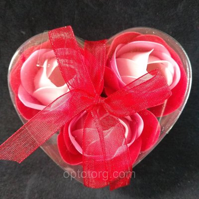 Сувенірний подарунковий мило з пелюсток троянд 3 штуки 7,5*7*4 см F-6872 красный фото